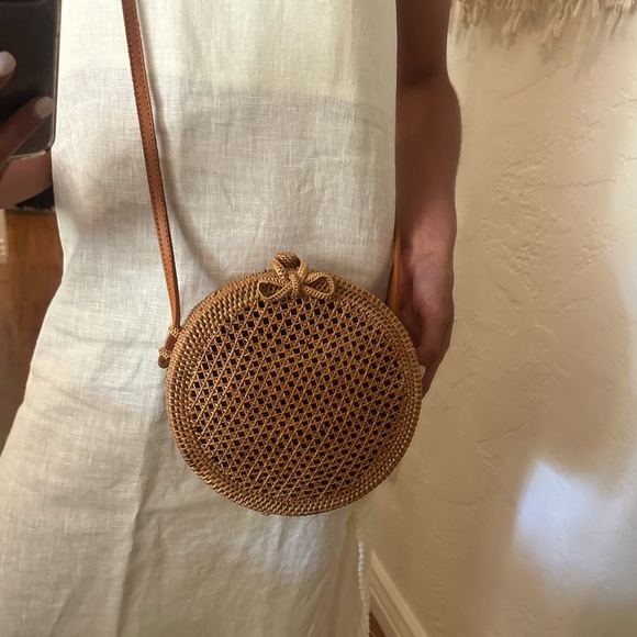 Rattan Basket Crossbody - Picture 4 of 8